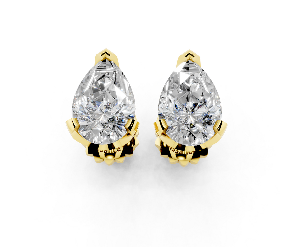 Yellow gold Pear Brilliant Diamond Stud Earrings